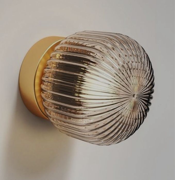 Лампа от IKEA.