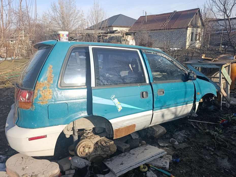 Митсубиси Спейс рюнер