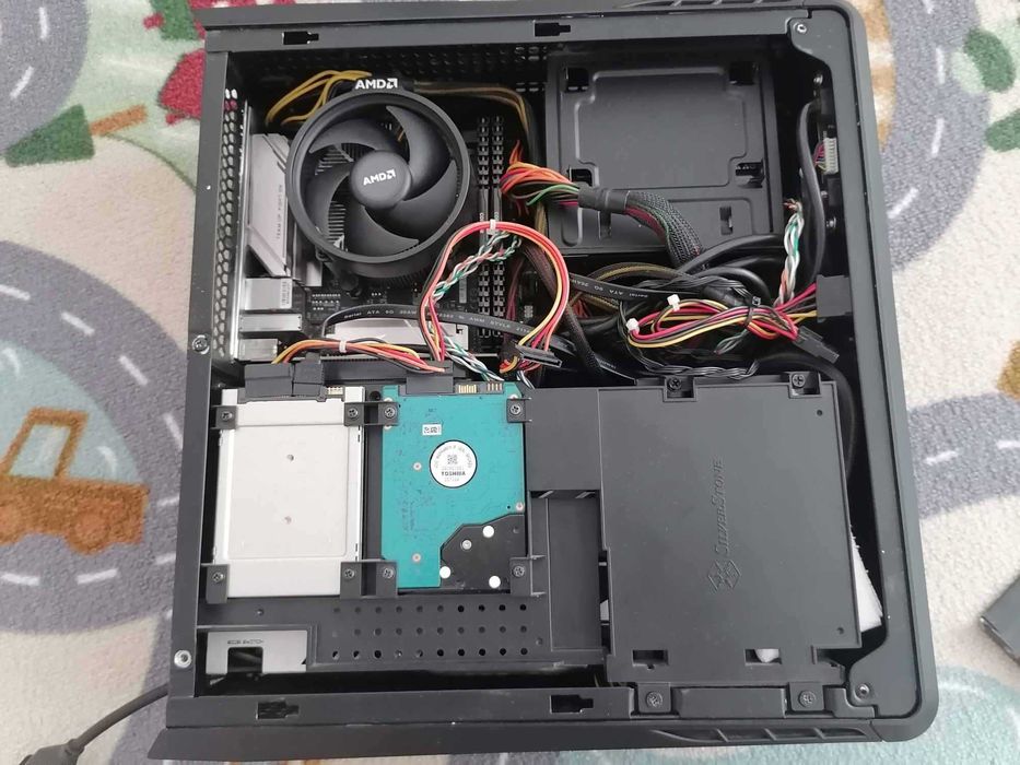 Carcasa profesionala media center ITX Silverstone RVZ0 sursa SFX 450W