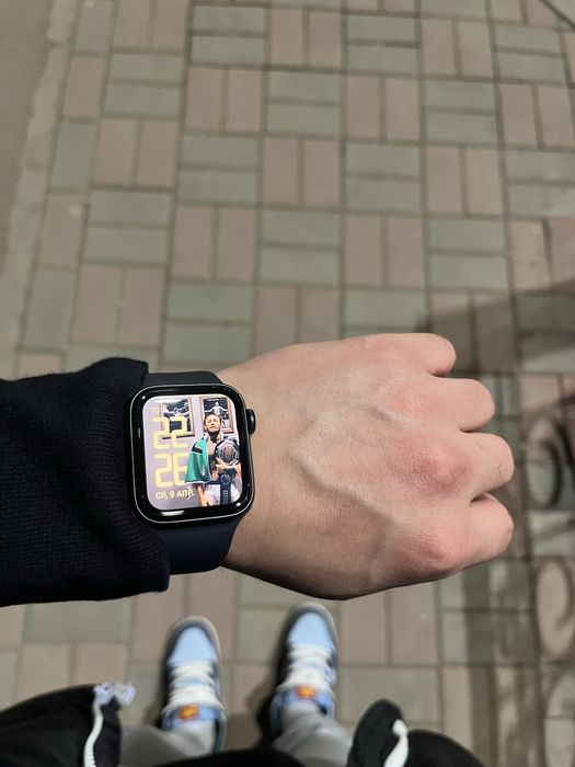 Apple watch se продам оригинал