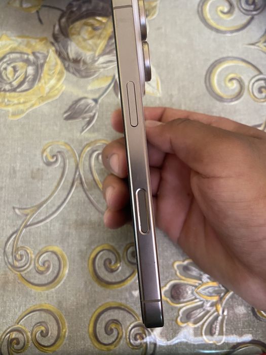Sotiladi Iphone 16 pro