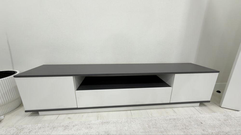 Тумба под телевизор