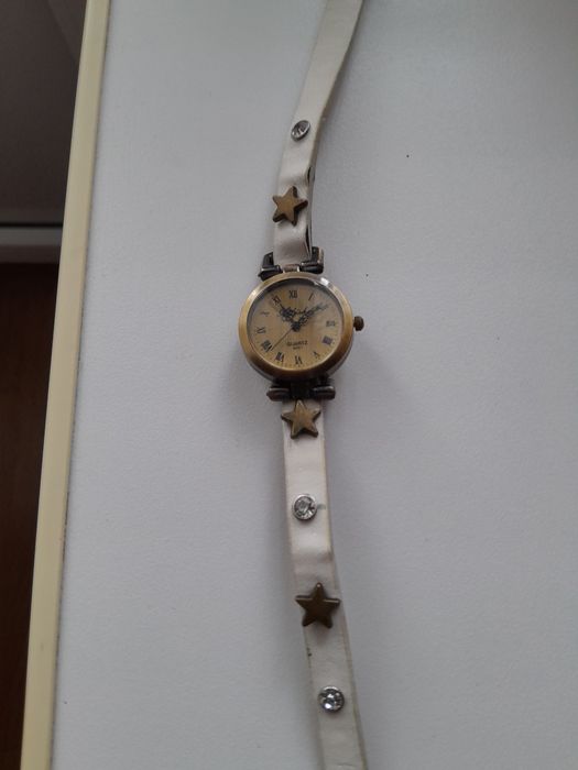 Наручные часы пять видов