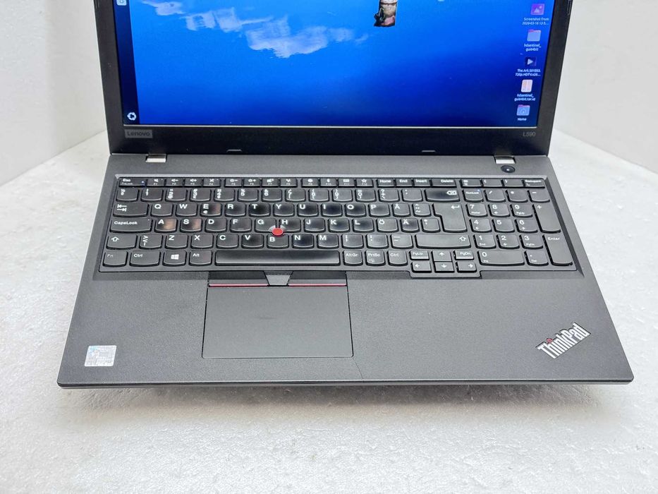 бизнес клас Lenovo ThinkPad L590 15.6" i3-8145U 8GB 510GB клас А с Гаранция