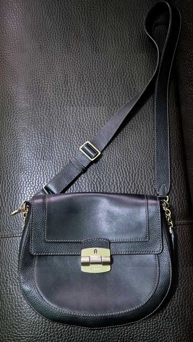 Furla Club 2 crossbody