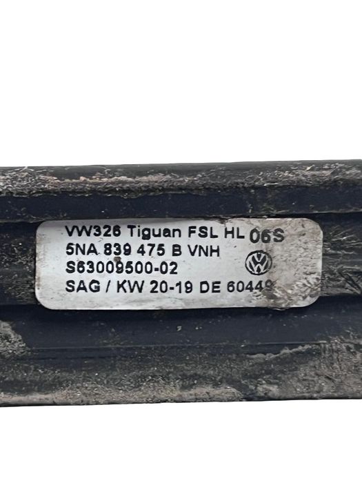 Perie Geam Portiera Stanga Spate Volkswagen Tiguan Ii Facelift [ 2020 - 2024 ] 5Na839475B