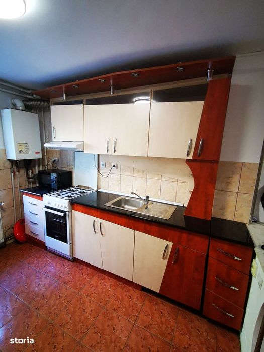 Apartament 3 camere în zona ZORILOR