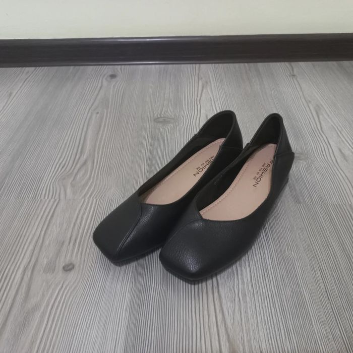 Лоферы и туфли новые