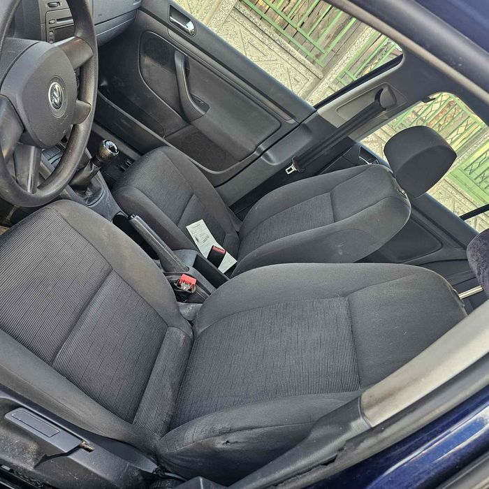 Продавам Голф 5 1.4 бензин на ЧАСТИ, Както и още над 12 голфа на ЧАСТИ