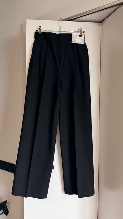 Uniqlo Pleated wide trousers - Pantaloni eleganți / Mar. XXS / NOI cu eticheta / Preț inițial 40€ = 200 lei
