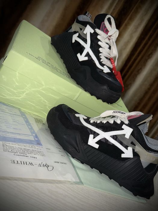 Vând adidasi off white odsy 1000