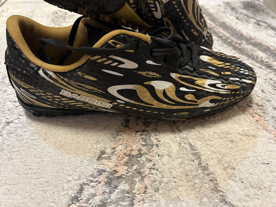 Adidasi fotbal 39