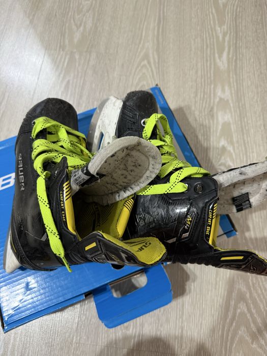 Коньки хоккейные размер 4.5