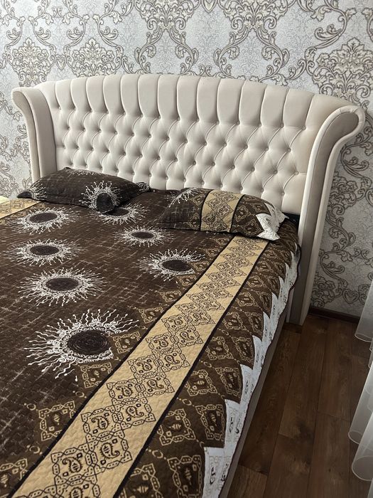 Спальная кровать