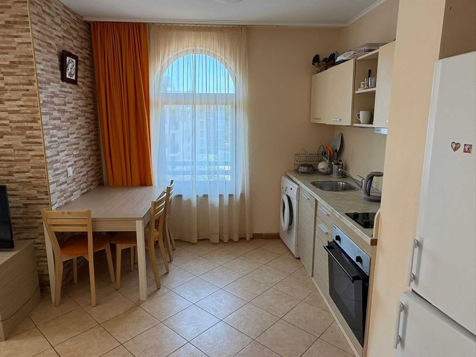 Продава се Тристаен апартамент в к.к. Слънчев бряг - 94 кв.м за 1118 €/кв.м - Снимка #2