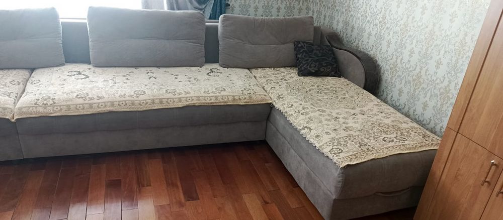 Продам диван в гостиную