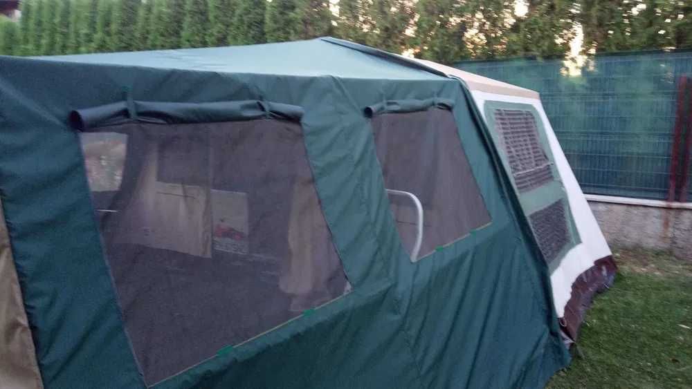 Remorca cort cu terasa