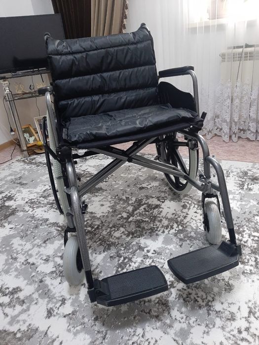 продам коляску новую, пользовались только 1 раз