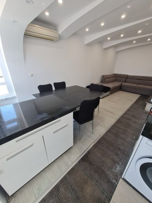 Дава се под наем Тристаен апартамент в Варна, Христо Ботев - 70 кв.м за 484.5 € - Снимка #2