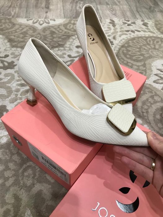 Туфли 2000тг 37 размер