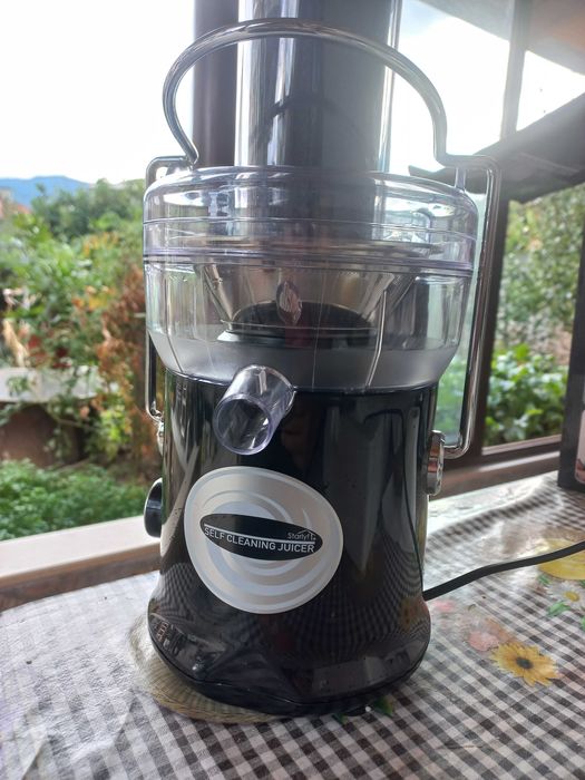 Чисто нова машина за сок Starlyf