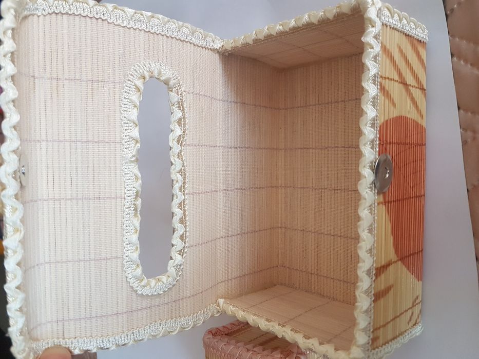 Кутии за бижута и кърпички