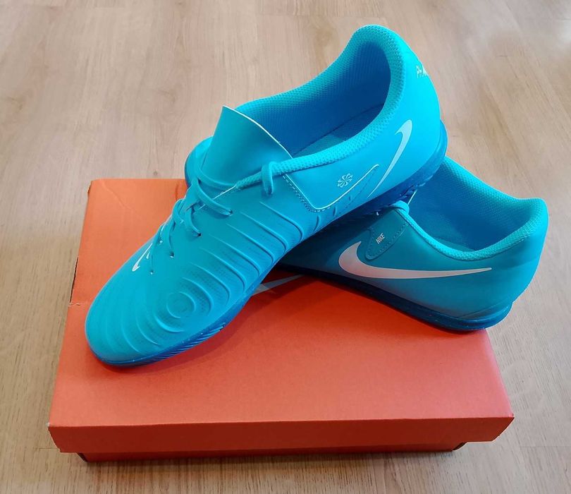 Обувки/стоножки  NIKE/ADIDAS