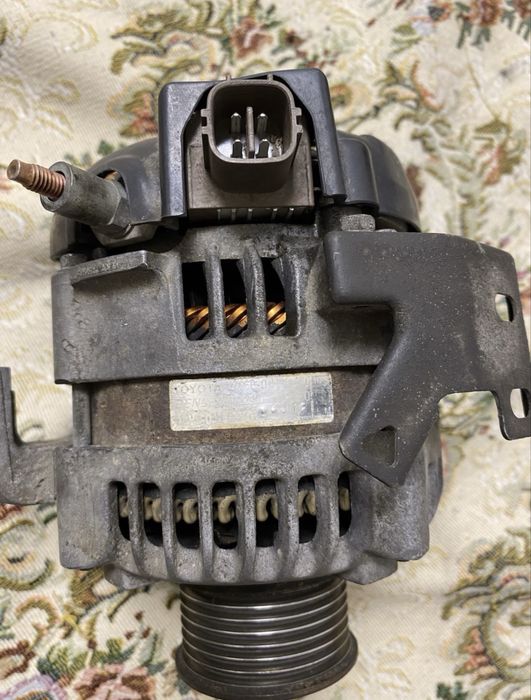 Оригинал Генератор Camry 40