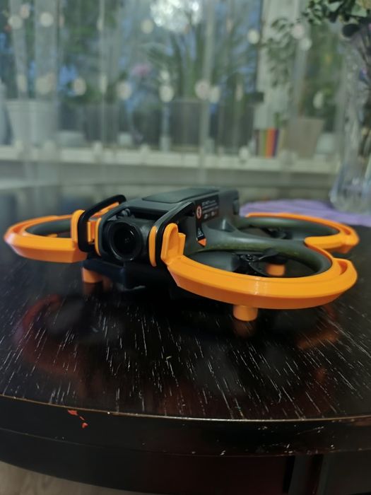 Продам DJI AVATA 2 Fly More Combo (FPV)