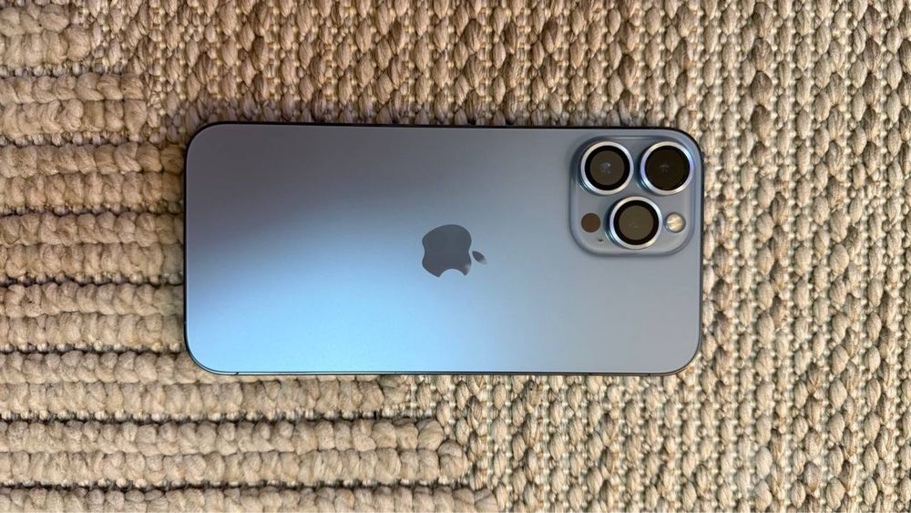 Продам Iphone 13 pro max 512 gb в идеальном состоянии