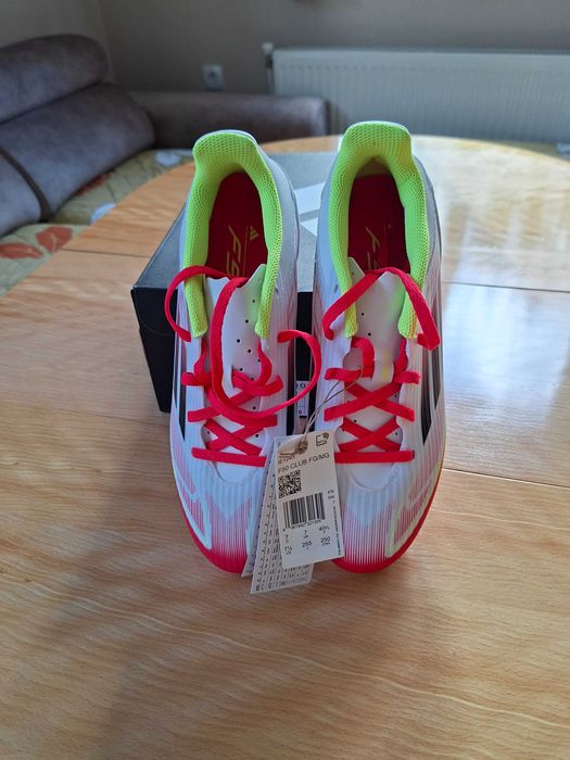 Бутонки и кори Адидас