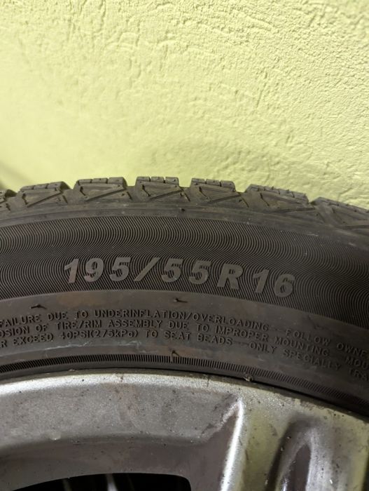 Vând jante Toyota Yaris 3 R16