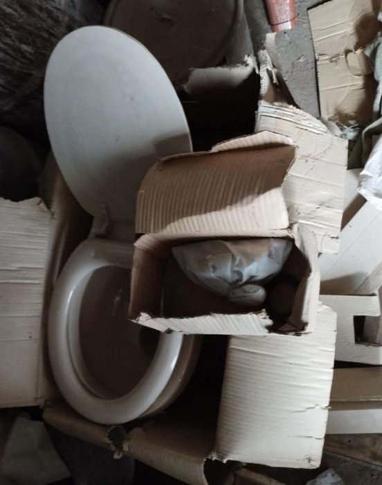 Унитаз продам новый