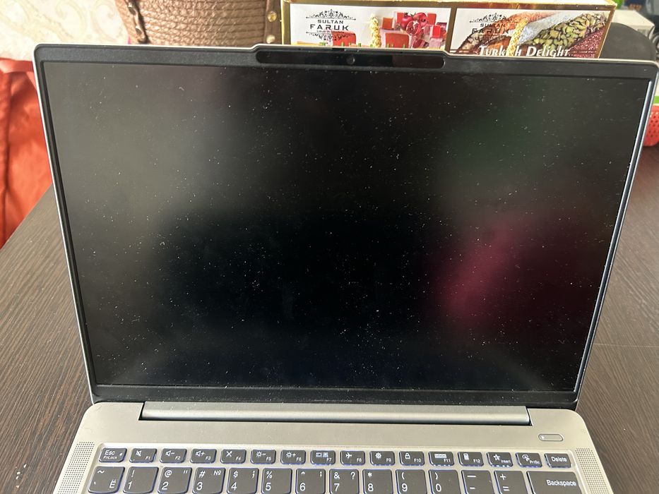 Lenova Intel core ultra 5