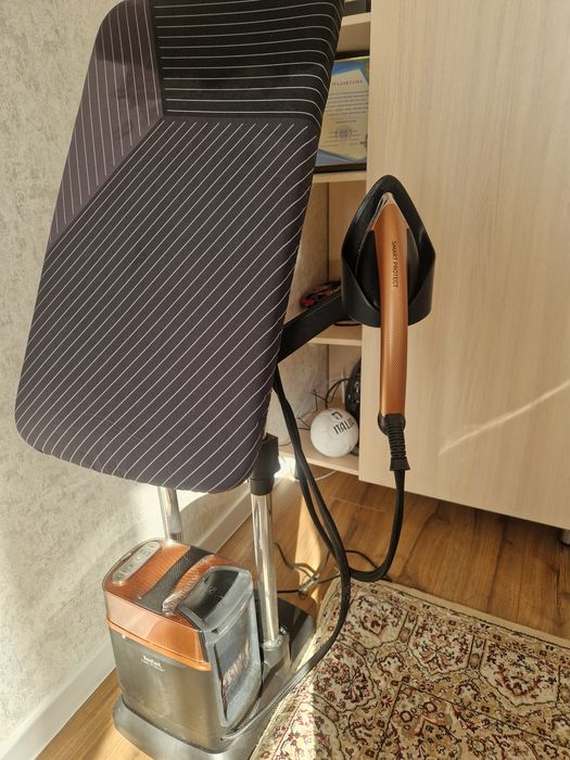 Продаю паровой утюг