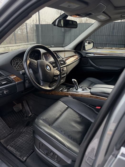 В продаже BMW X5 2012 3л