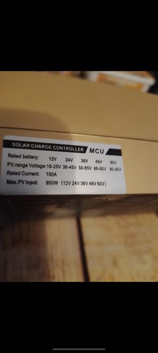 Vând controler solar și eolian