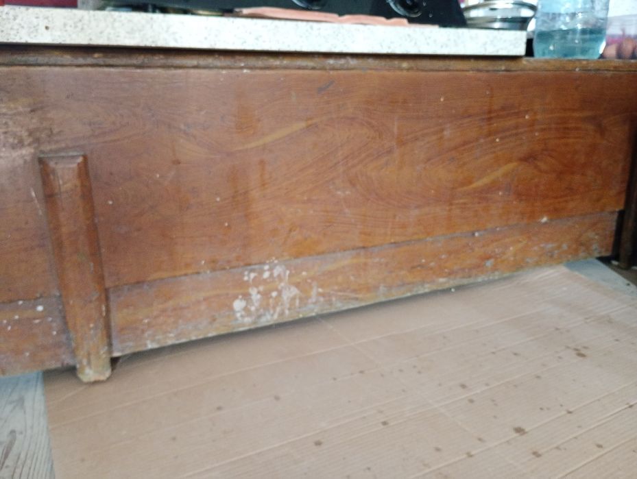 Mobila veche stare foarte buna preț 1600 de lei negociabil