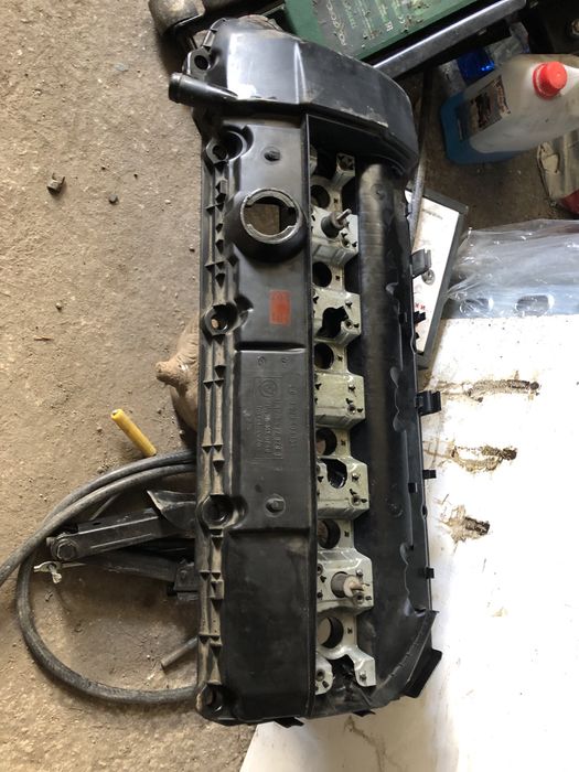 Капак клапани M52TU/M54