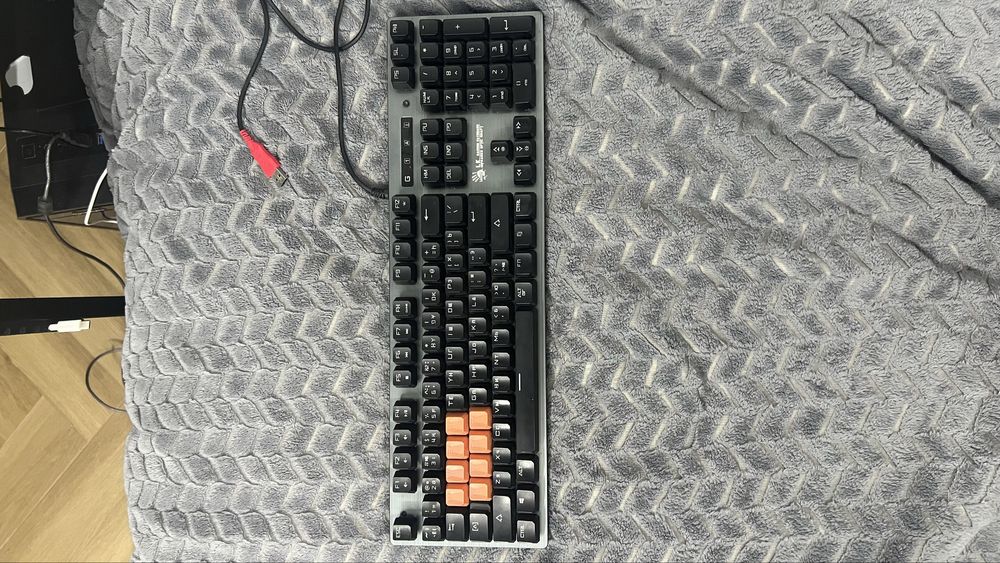 Клавиатура bloody b760