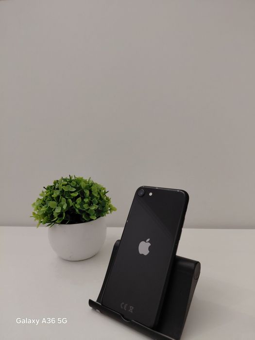 IPhone SE 2020года