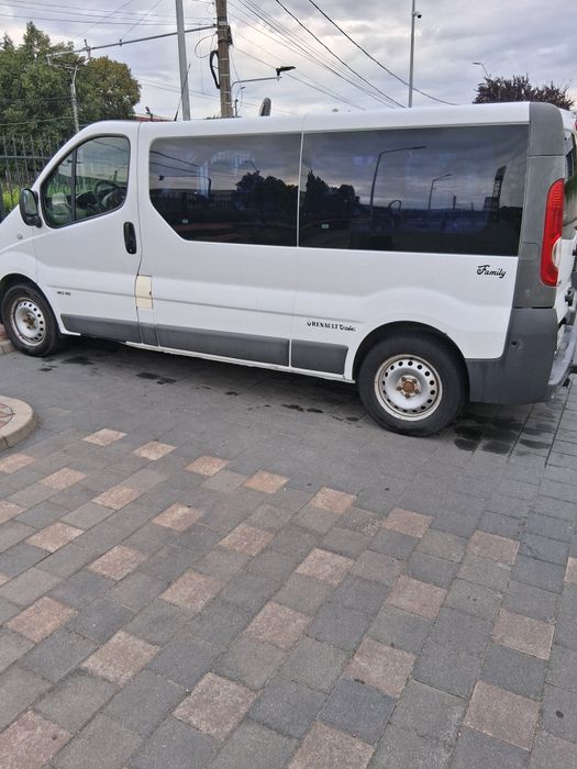 RENAULT Trafic 2011 — imagine 3