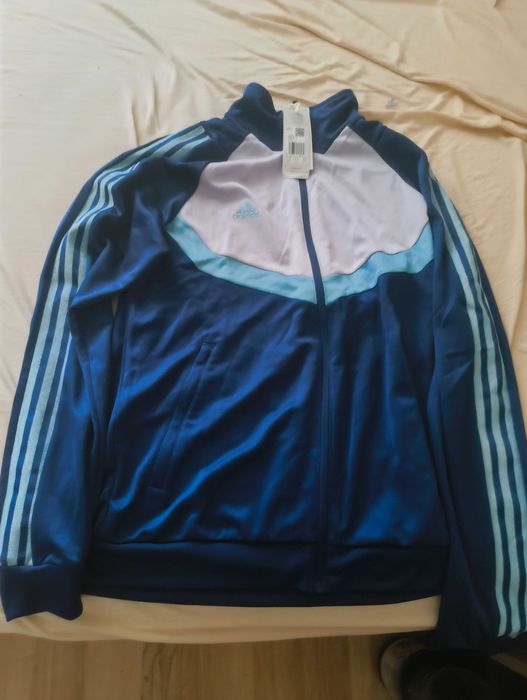 Оригинално горнище Адидас чисто ново