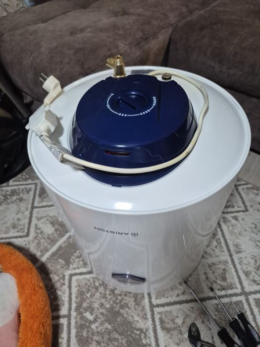 Продам водонагреватель