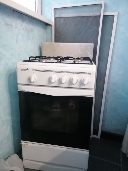 Продам газовую плиту 25 000