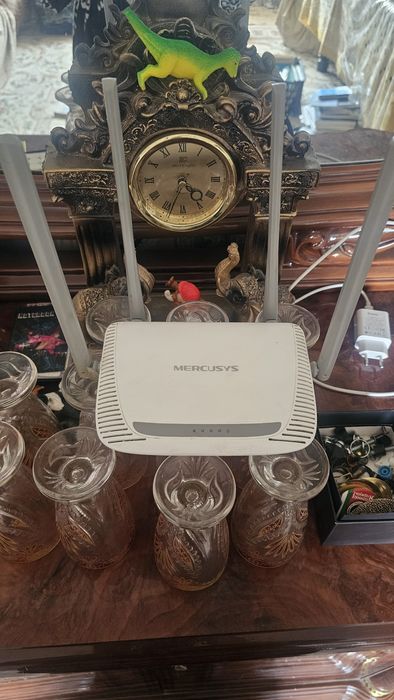 Wi-fi router sotiladi