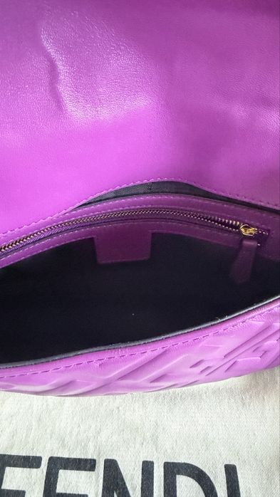 Дамска чанта Fendi baguette