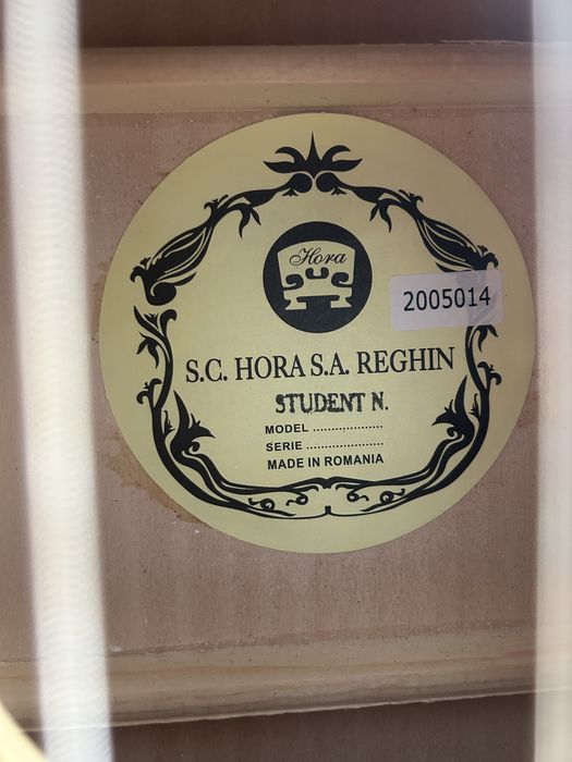 Chitară acustică Hora