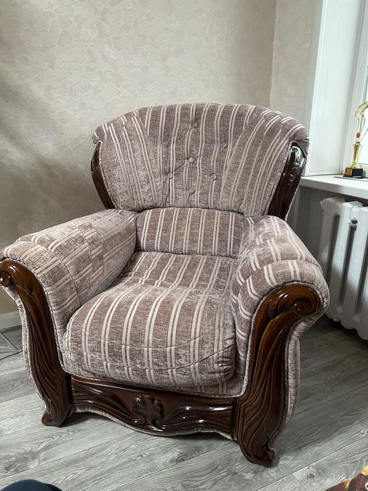 Продам два кресла