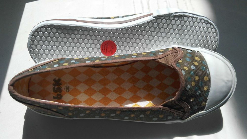 Продам новые кеды